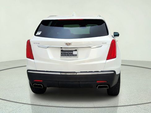Used 2017 Cadillac XT5 Luxury w/ Driver Awareness Package FWD image 10