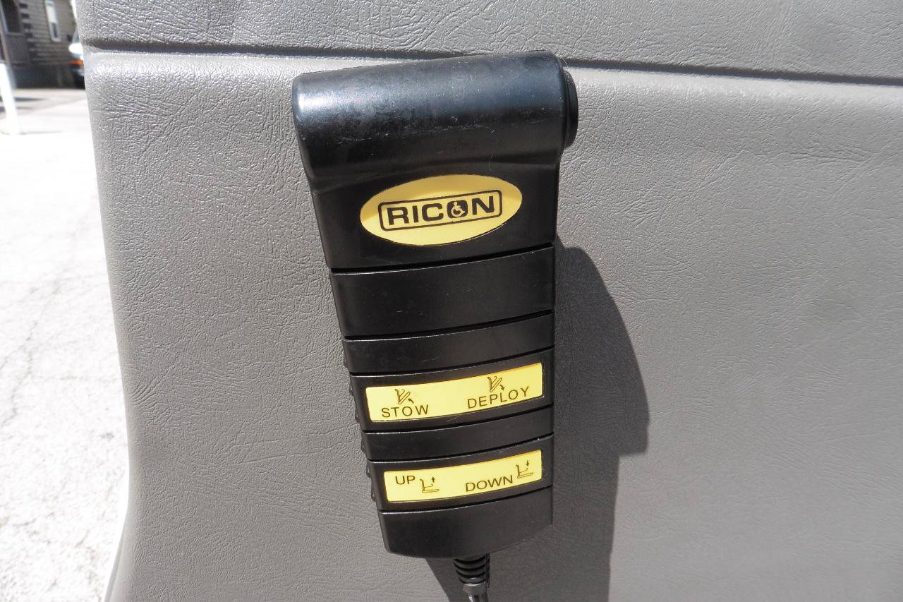 Used 2017 Chevrolet Express 2500 LT w/ LT Preferred Equipment Group RWD image 16