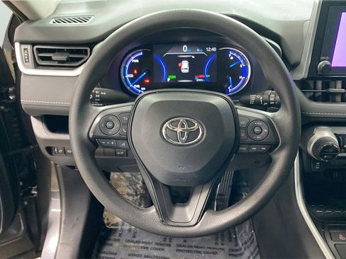 Used 2024 Toyota RAV4 XLE image 20