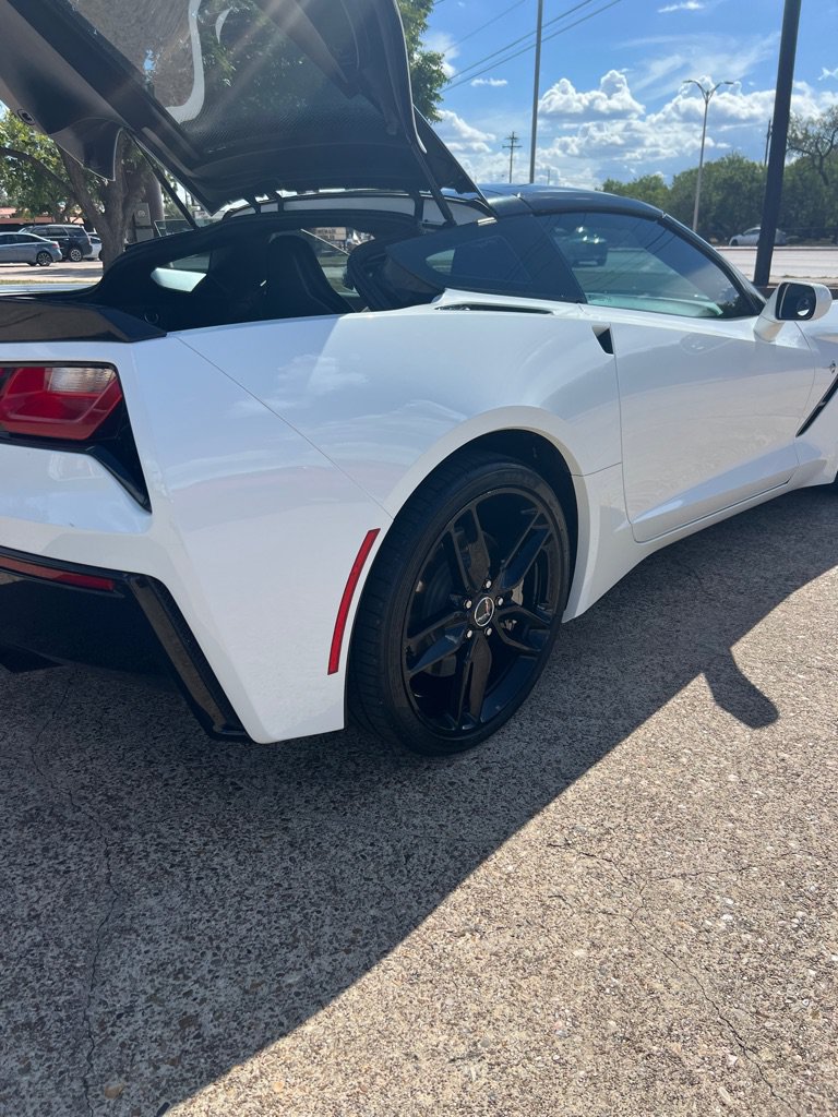 Used 2015 Chevrolet Corvette Stingray Coupe w/ ZF1 Appearance Package RWD image 8