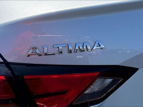 Used 2022 Nissan Altima 2.5 S FWD image 25