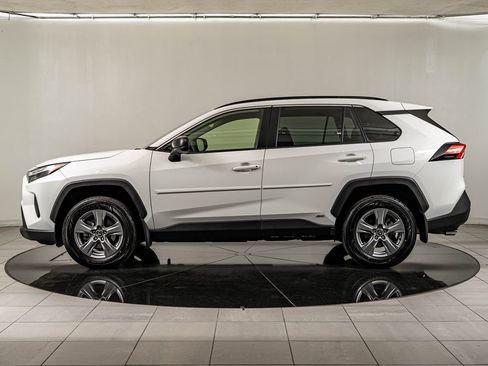 Used 2025 Toyota RAV4 LE AWD/4WD image 8