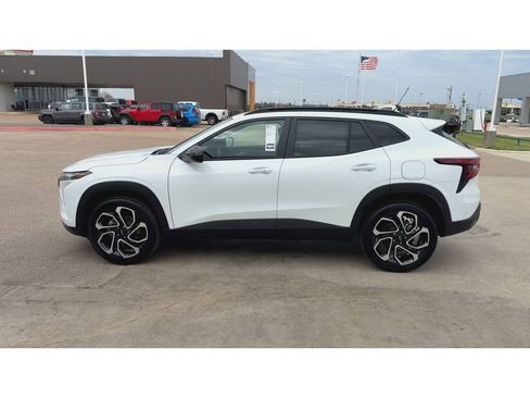 New 2026 Chevrolet Trax RS image 5