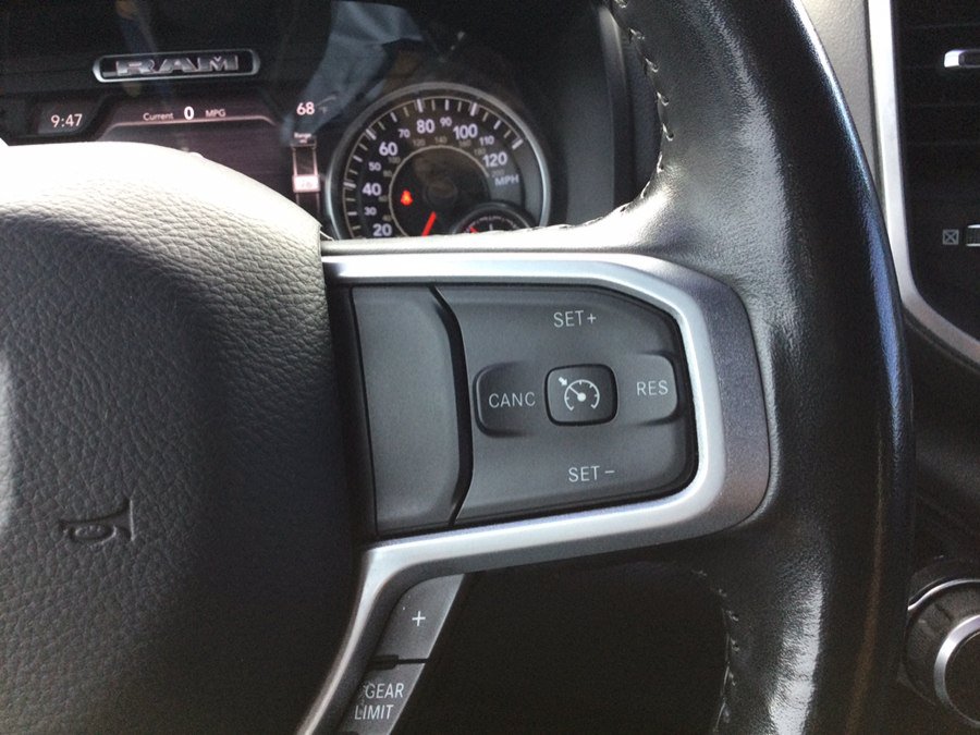 Used 2020 RAM 1500 4x4 Crew Cab image 28