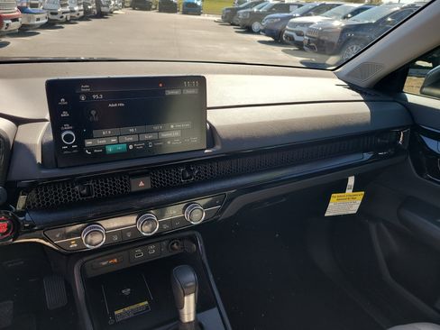 Used 2024 Honda CR-V EX-L image 21