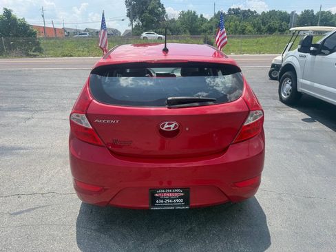 Used 2014 Hyundai Accent SE FWD image 6