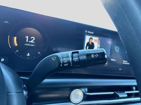 Used 2025 Hyundai Santa Cruz SEL image 29