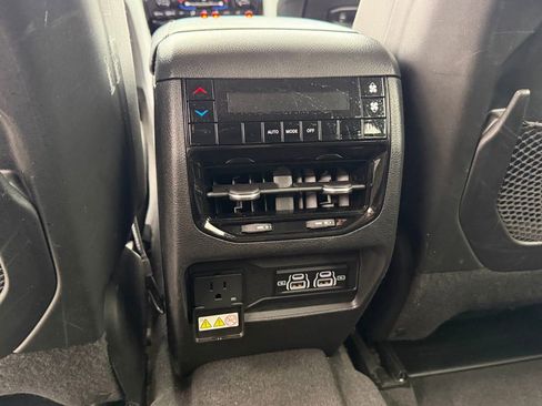 Certified 2021 Jeep Grand Cherokee L Laredo w/ Luxury Tech Group I image 32