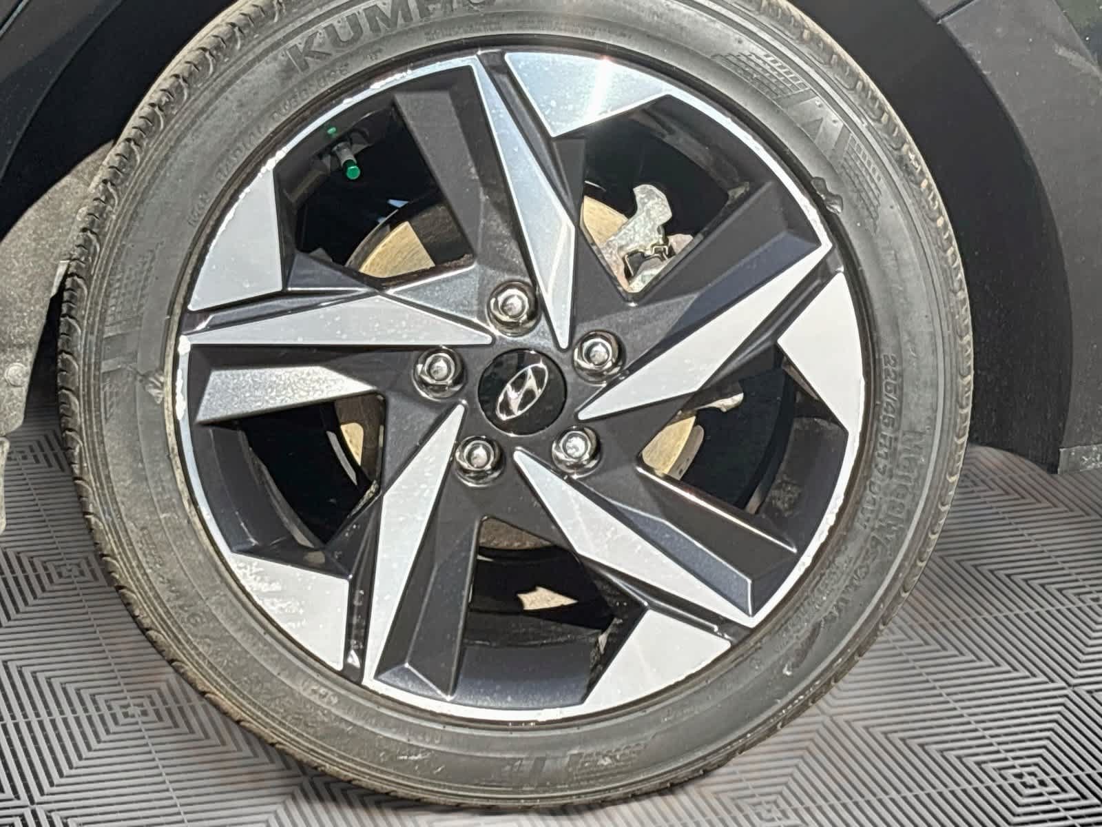 Used 2022 Hyundai Elantra SEL w/ Convenience + Premium Package FWD image 31