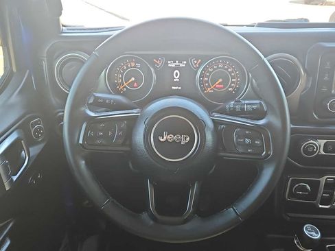 Used 2018 Jeep Wrangler Unlimited Sport S image 11