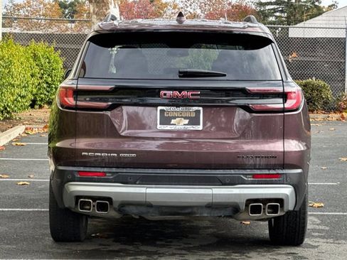Used 2024 GMC Acadia Elevation image 5