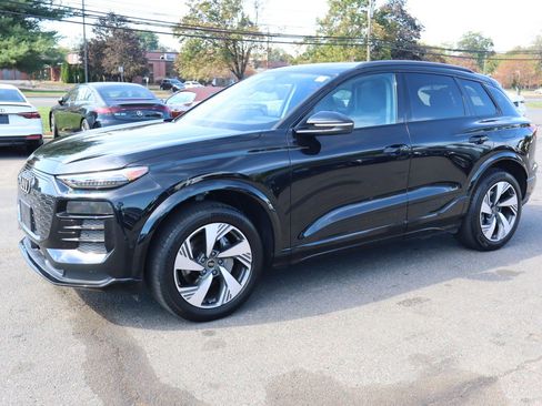 Used 2025 Audi Q6 e-tron Premium Plus image 2
