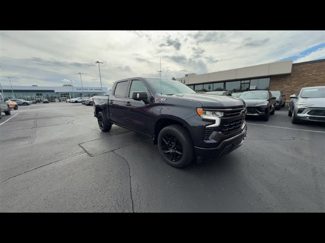 Certified 2022 Chevrolet Silverado 1500 RST w/ Convenience Package II AWD/4WD image 2