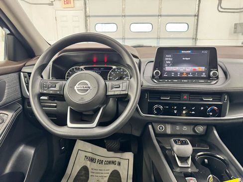 Used 2021 Nissan Rogue S AWD/4WD image 20