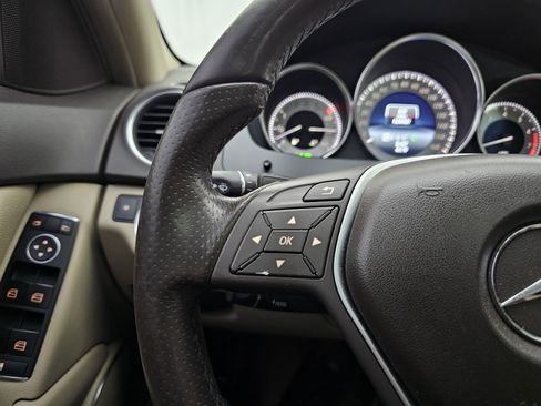 Used 2014 Mercedes-Benz C 250 Sedan image 24