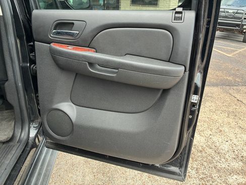 Used 2013 Chevrolet Suburban LS w/ Texas Edition RWD image 39
