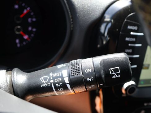 Used 2015 Kia Soul + w/ Audio Package FWD image 16