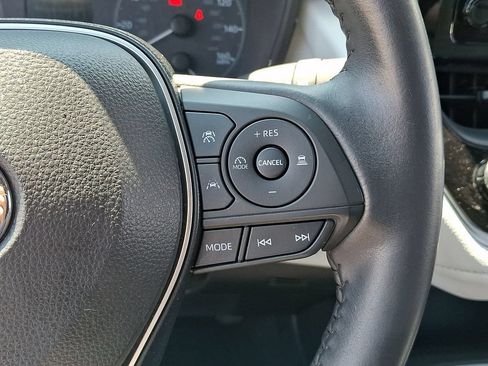 Used 2023 Toyota Corolla SE w/ Carpet Mat Package (TMS) FWD image 23