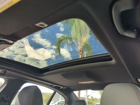 Certified 2022 BMW 530i w/ Convenience Package image 28