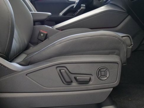 New 2025 Audi Q5 Prestige image 18