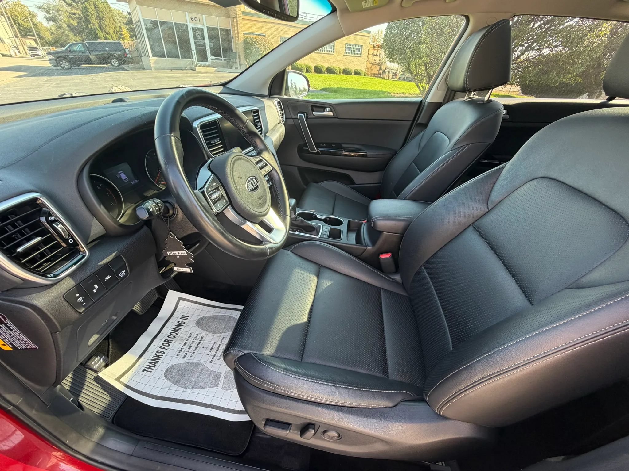 Used 2022 Kia Sportage EX AWD/4WD image 11