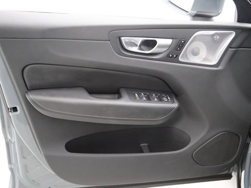 Certified 2023 Volvo XC60 T8 Ultimate w/ Climate Package AWD/4WD image 10