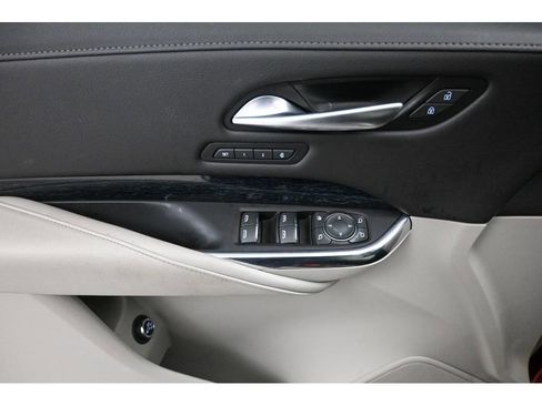 Used 2023 Cadillac XT4 Premium Luxury image 29