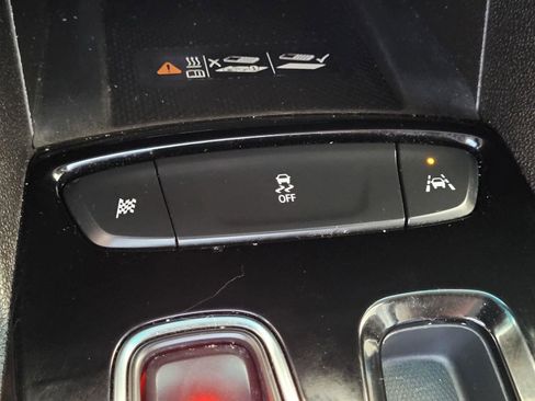 Used 2023 Chevrolet Bolt LT w/ Infotainment Package FWD image 15