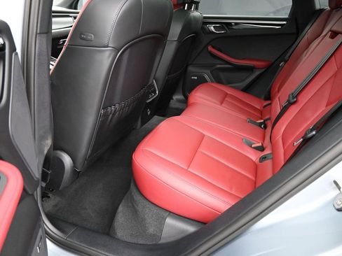 Used 2022 Porsche Macan S image 23