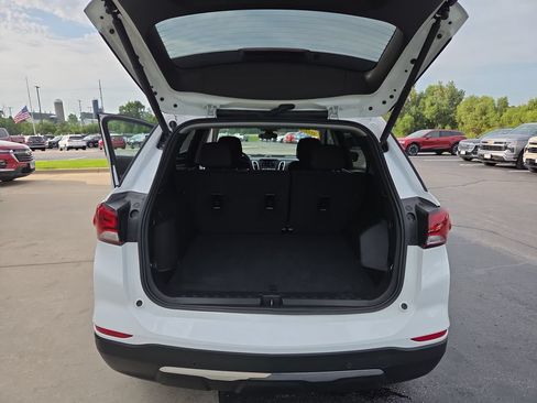 Certified 2024 Chevrolet Equinox LT FWD image 29