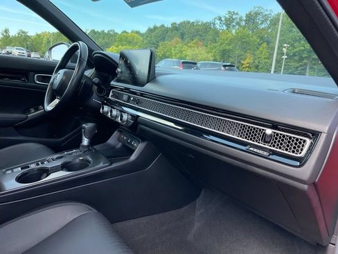 Certified 2025 Honda Civic Sport Touring image 33
