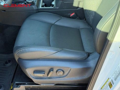 Used 2025 Toyota Tacoma Limited image 19