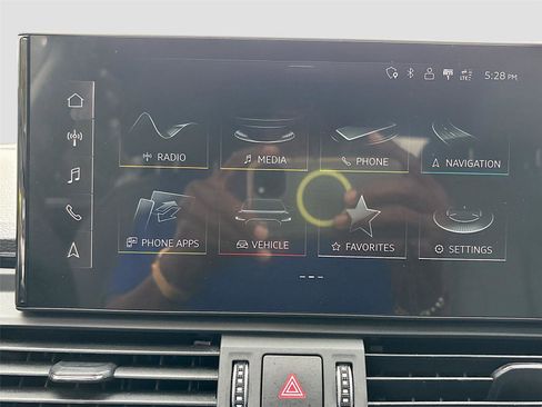 Used 2022 Audi Q5 2.0T Premium w/ Convenience Package image 16