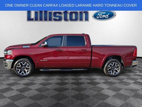 Used 2025 RAM 1500 Laramie AWD/4WD image 7