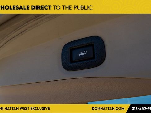 Used 2017 Nissan Rogue SV w/ SV Premium Package image 30