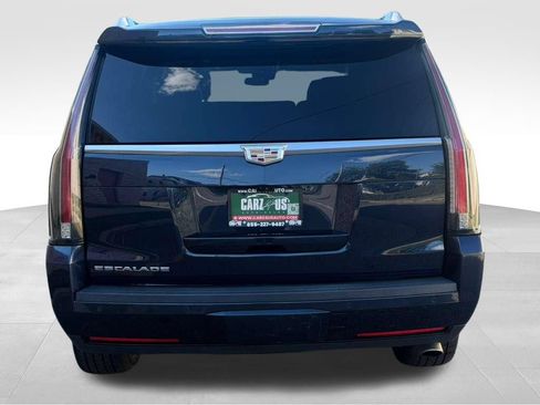 Used 2019 Cadillac Escalade Luxury AWD/4WD image 8