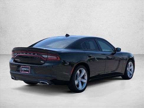 Used 2018 Dodge Charger R/T RWD image 5