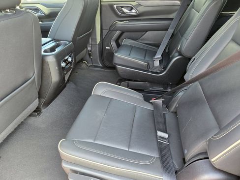 Used 2023 GMC Yukon SLT AWD/4WD image 31