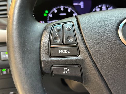 Used 2014 Lexus LS 460 AWD image 16