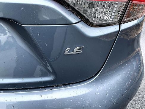 Certified 2022 Toyota Corolla LE FWD image 9