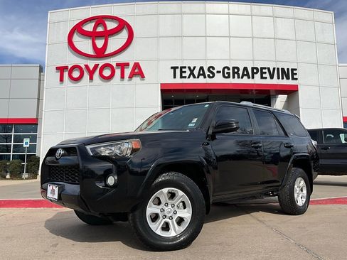 Used 2014 Toyota 4Runner SR5 image 2