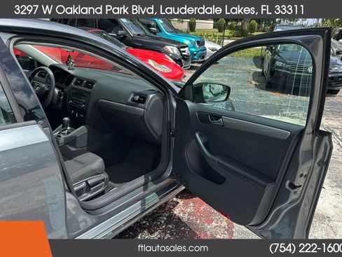 Used 2015 Volkswagen Jetta SE image 37