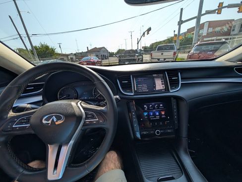 Used 2019 INFINITI QX50 Luxe w/ Navigation Package FWD image 21