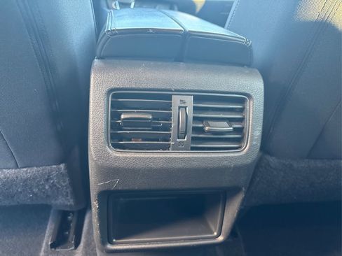 Used 2023 Nissan Rogue S image 28