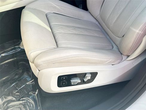 Used 2022 BMW X5 xDrive45e w/ M Sport Package image 19