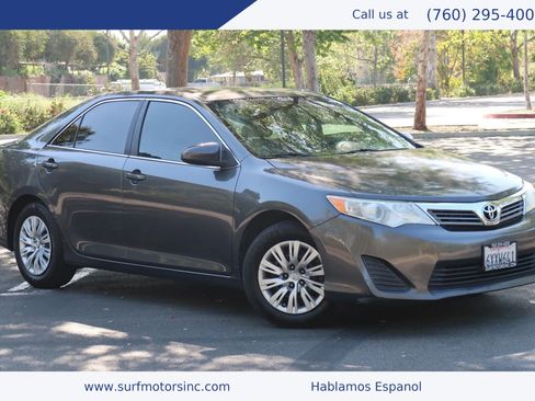 Used 2012 Toyota Camry L image 1