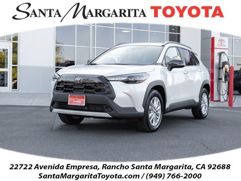 Certified 2026 Toyota Corolla Cross LE FWD image 1