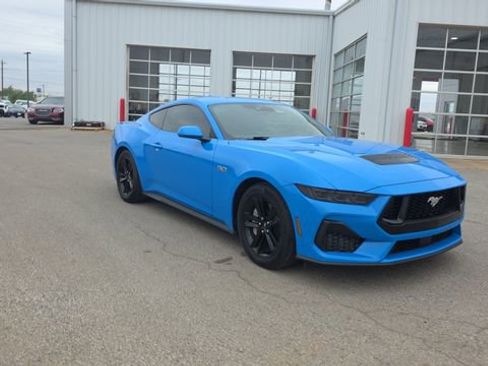 Used 2025 Ford Mustang GT image 4