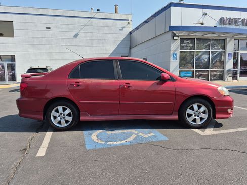 Used 2006 Toyota Corolla CE FWD image 2