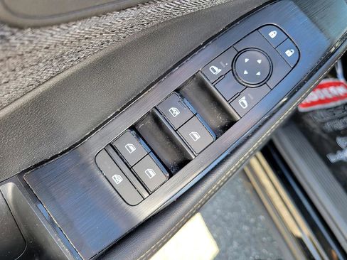 Certified 2023 Nissan Rogue SV image 10